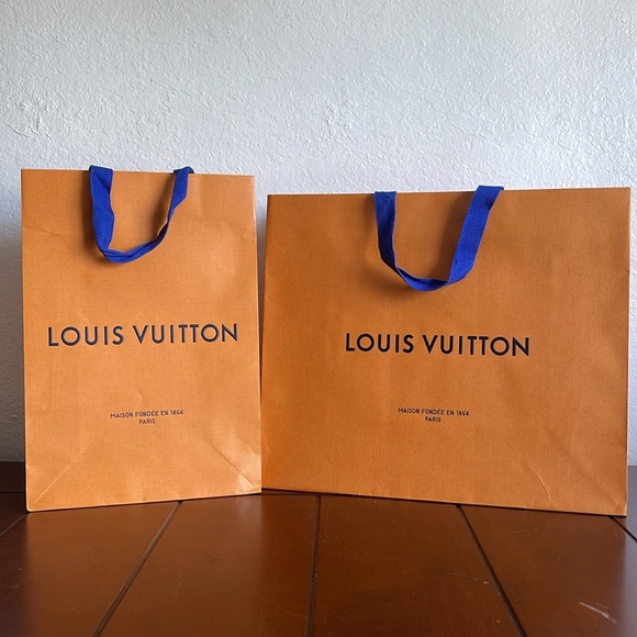 Louis Vuitton gift bags - Picture 4 of 6
